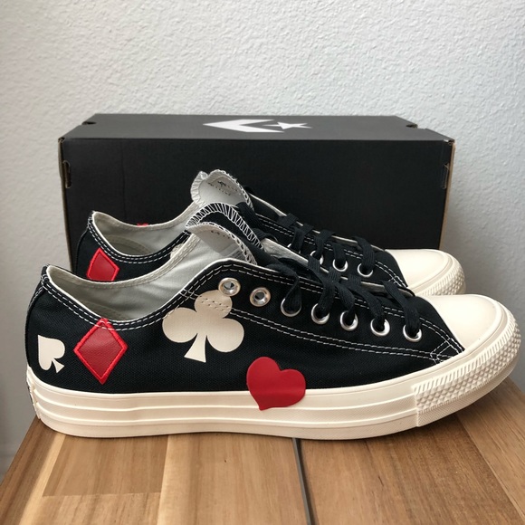 Converse All Star Chuck Taylor “Queen of Hearts” Low Men’s Shoes Size 8.5